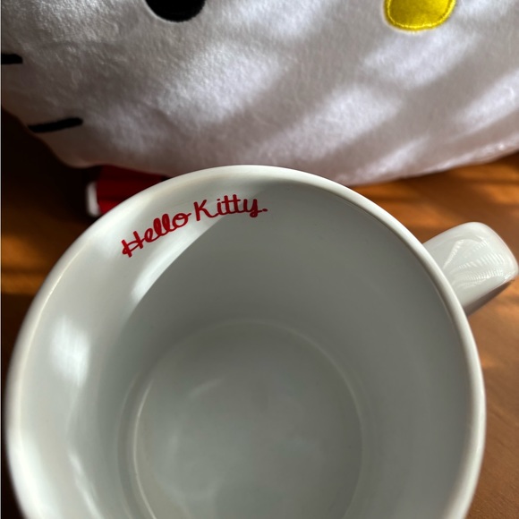 Hello Kitty Wall Clock Bundle - Picture 8 of 9